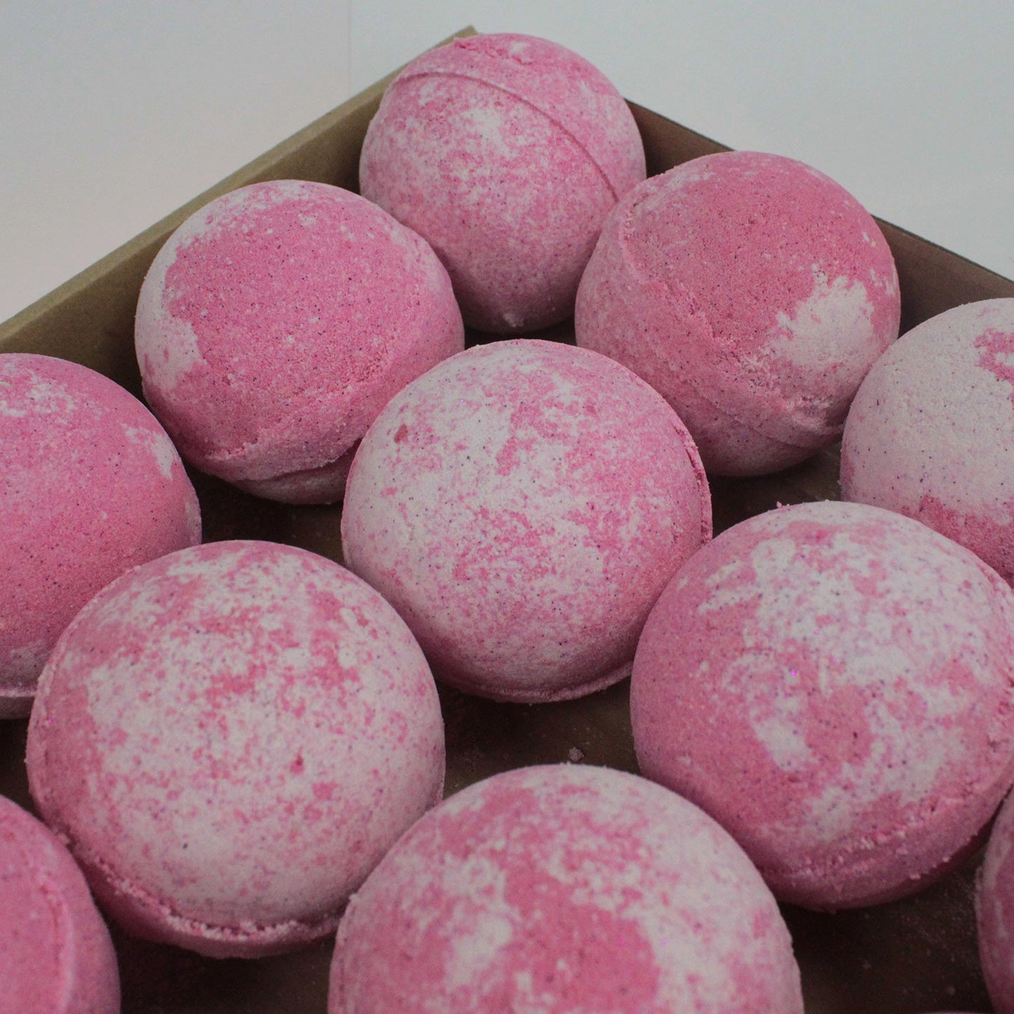 Bubble gum Bath Bomb